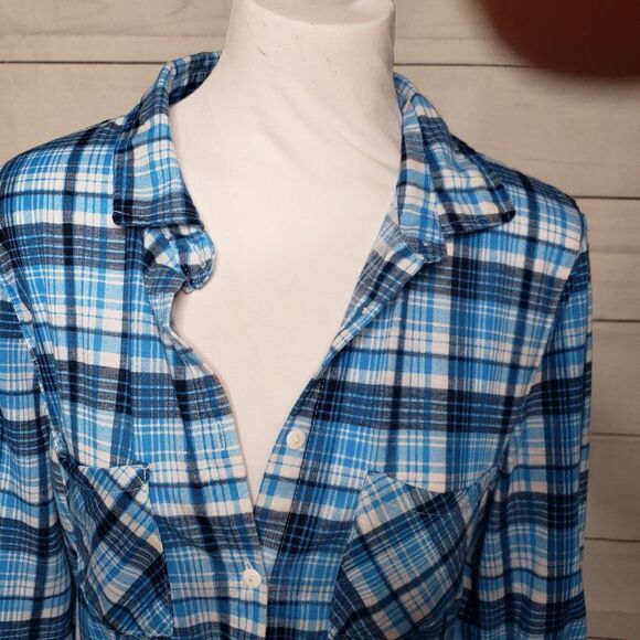 Brooke Leigh blue XL button down - Picture 7 of 7